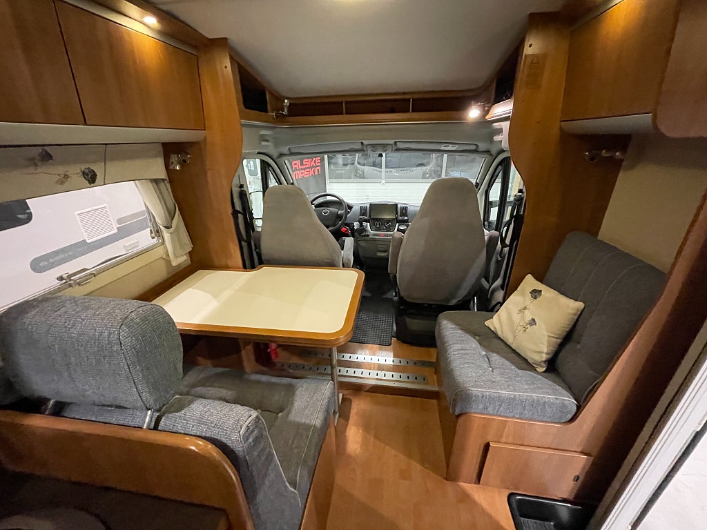 Kabe Travel Master 740 LTD / Köp nu – hämta till våren! - Kabe