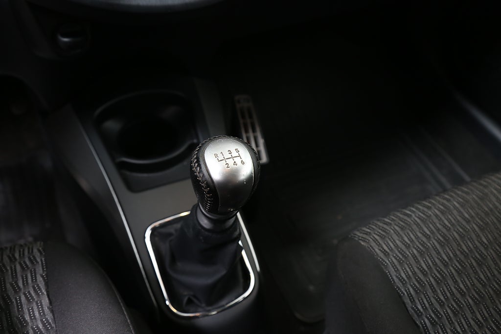 Toyota Yaris 1,33 Dual VVT-i Active 5-dörrar Kamera Motorvärmare 2013