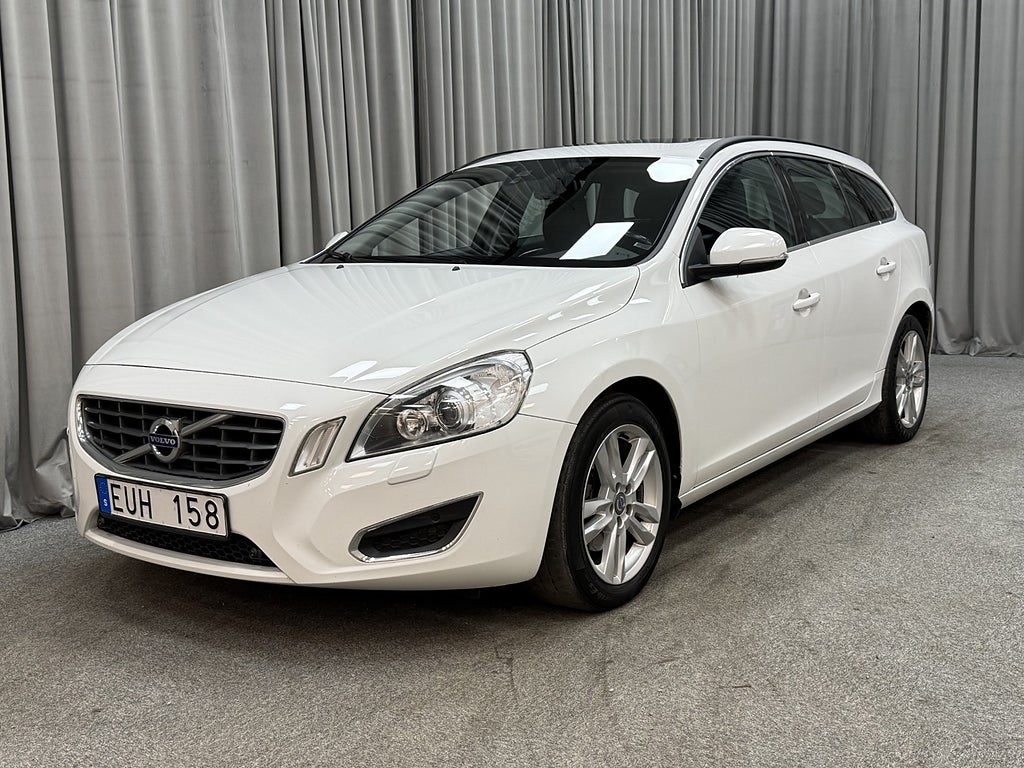 Volvo V60 D4 163HK Momentum Dieselv/Drag/Skinn/Navi/Taklucka