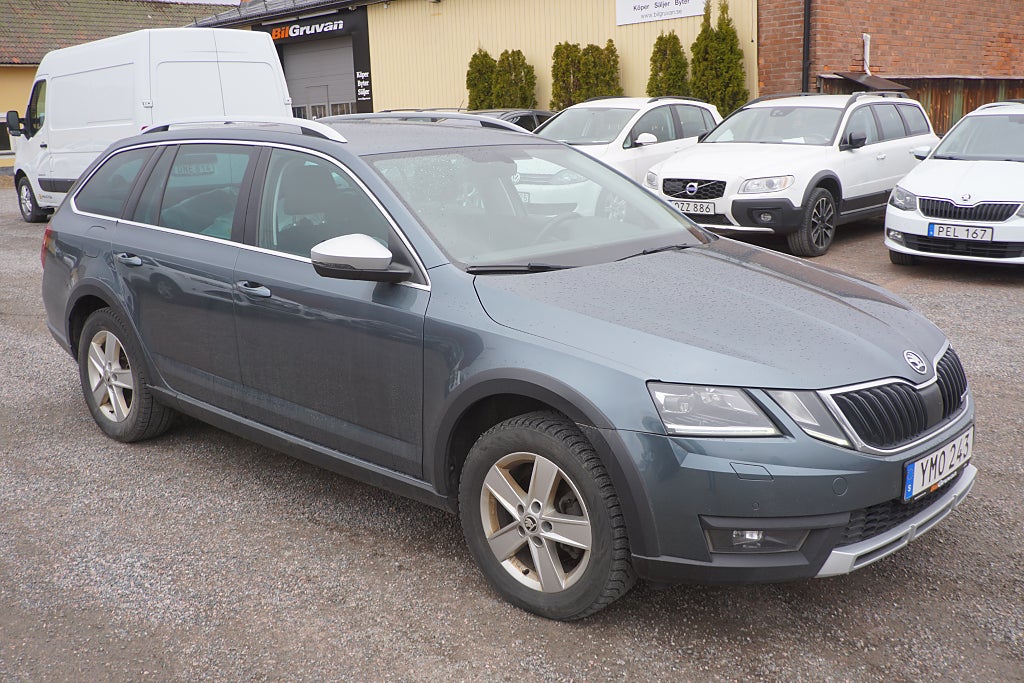 Skoda Octavia Scout 2.0 TDI Aut 4x4 Premium Drag Värmare