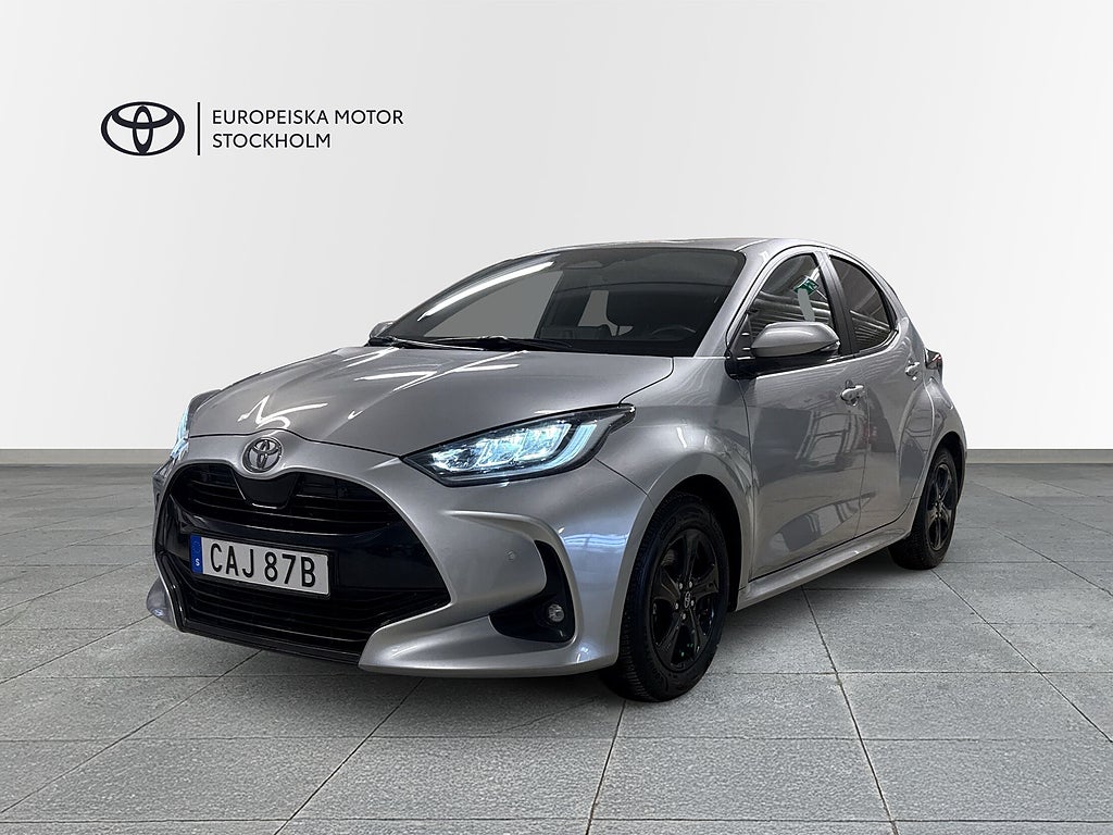 Toyota Yaris 1,5 HSD 130 STYLE / Vinterhjul / 