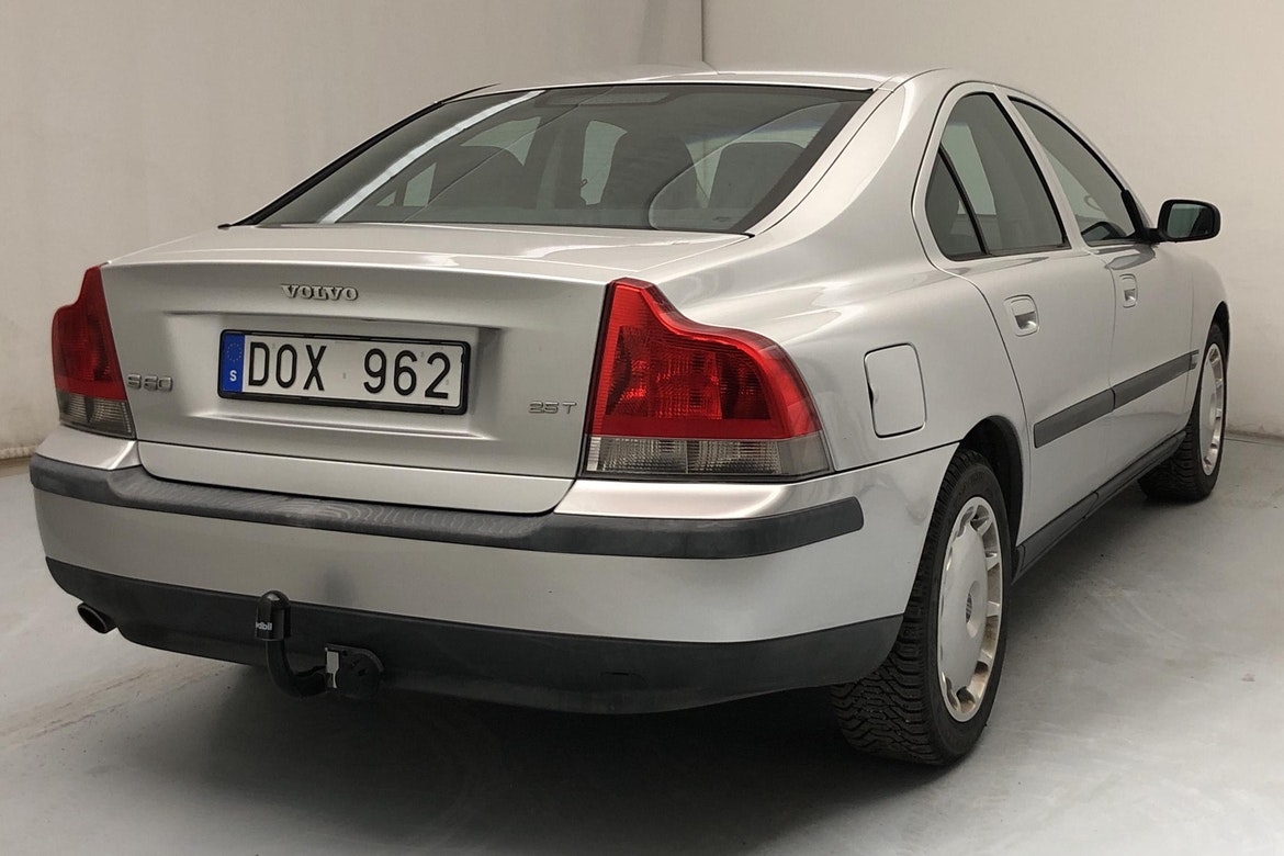 Volvo S60 2.5T Automat 210hk 2004, kuva 3/41