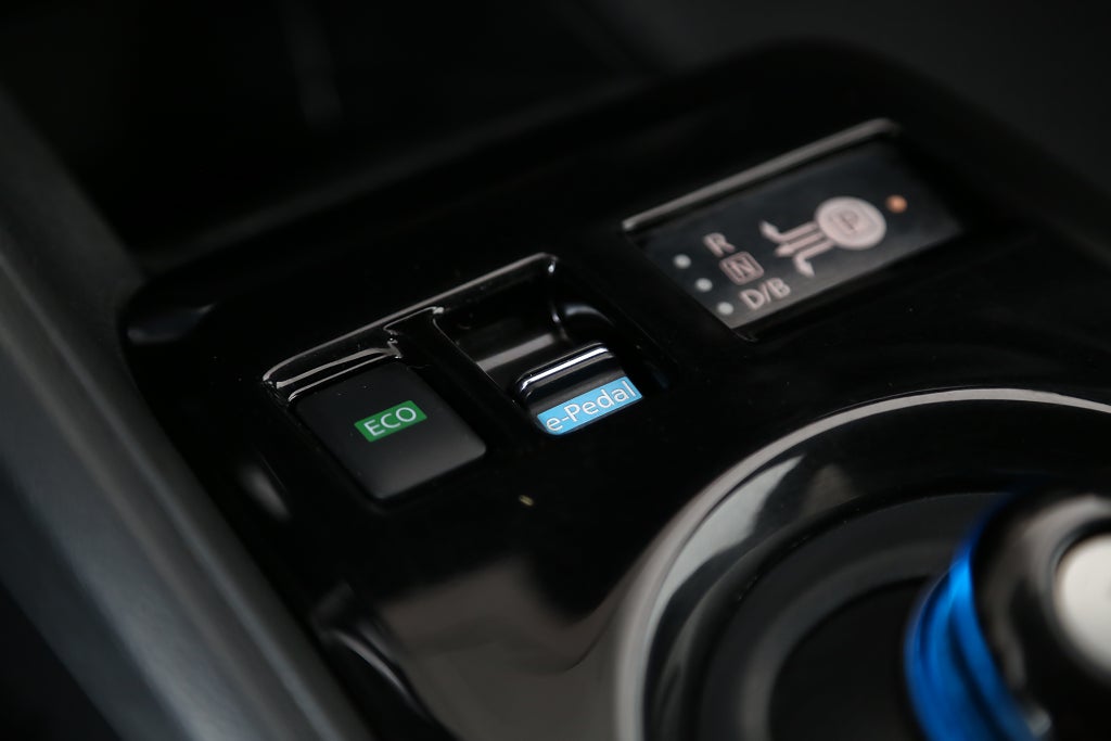 Nissan Leaf 40 kWh N-Connecta 360° I Navi I Motorvärmare 2020