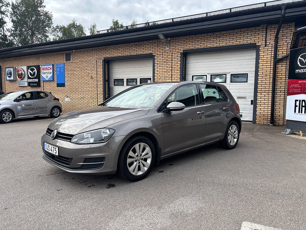 Volkswagen Golf 5-dörrar 1.2 TSI BMT Base I Drag I V-hjul