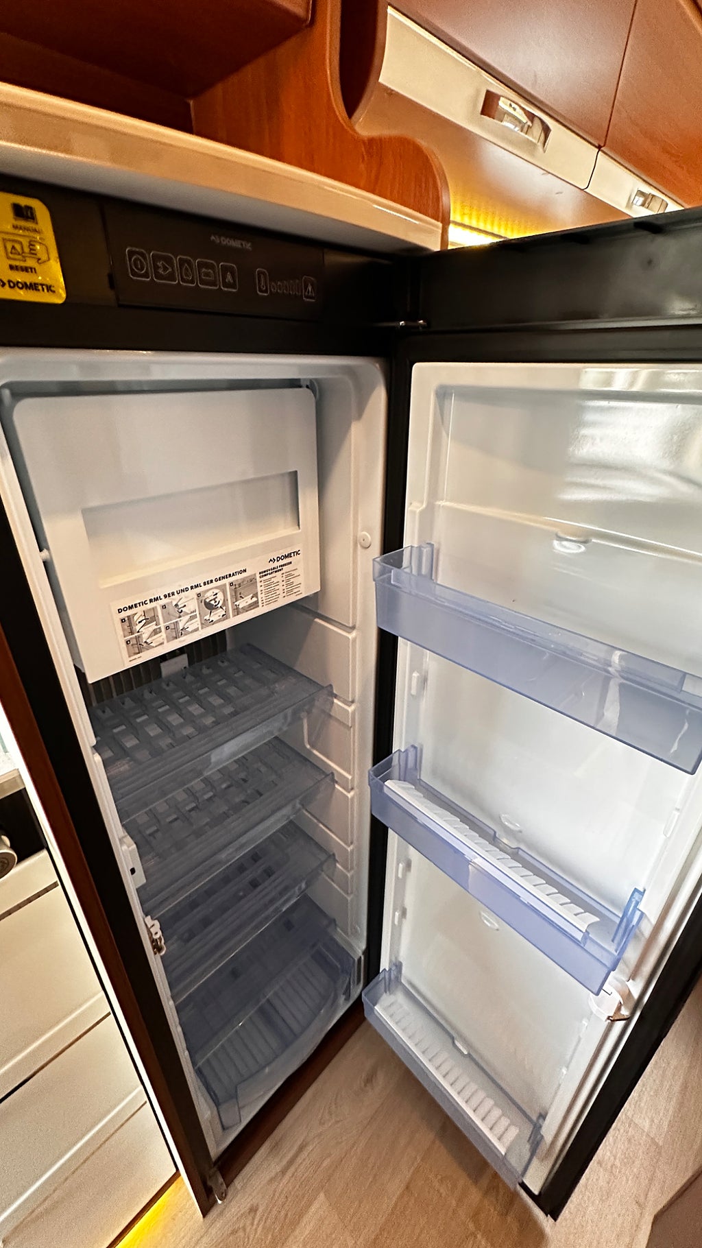 Rapido V68 1 Ägare, Långbädd, Dragkrok thumbnail