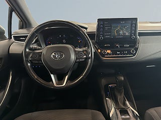Toyota Corolla Hybrid e-CVT Style S&V-hjul/Kamera/Navi/AdaptivFart – bild 8