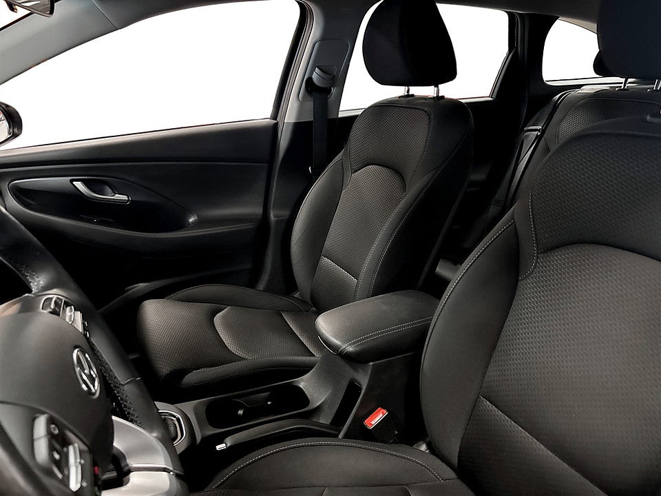 Bild på Hyundai i30 Comfort 1.4 T-GDi 140hk Aut RATTVÄRME BACKSENSORER