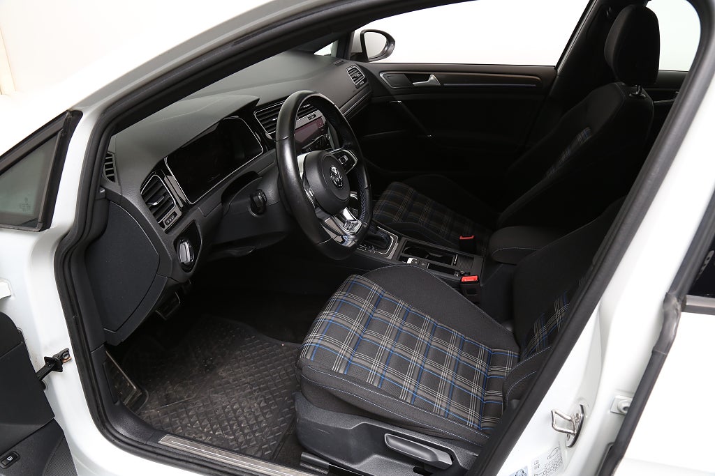 Volkswagen Golf GTE 1,4 TSI 204hk DSG Parkeringsvärmare 2020