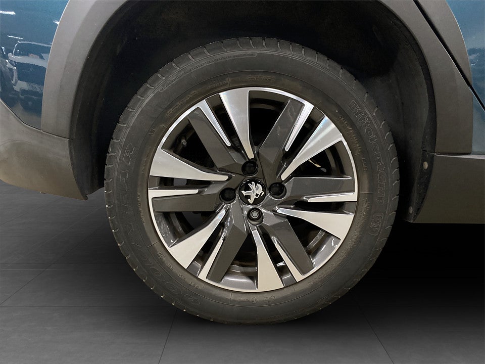 Bild på Peugeot 2008 Allure 1.2 PT 110hk Aut DRAG BAKSENSORER