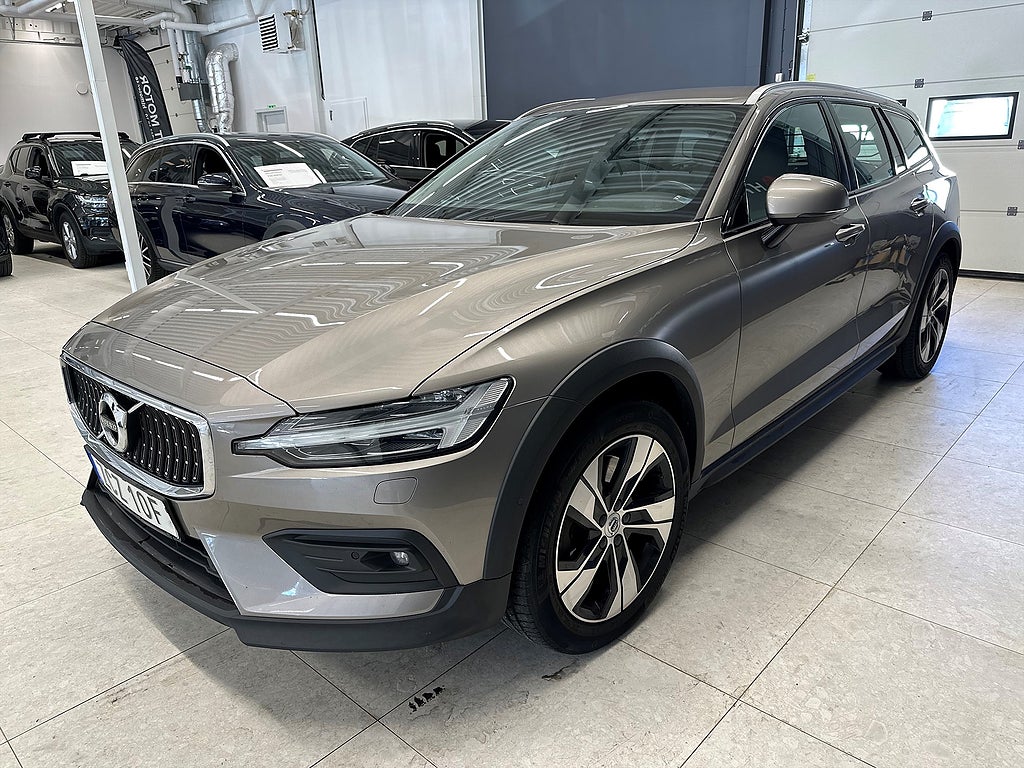 Volvo V60 Cross Country D4 AWD Advance SE /B-Kamera/NAV/DRAG/SKINN