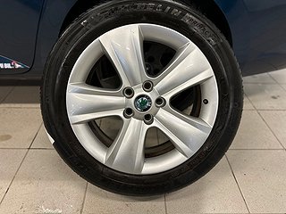 Skoda Superb Kombi 2.0 TDI 4x4 DSG L&K Drag/SoV/Bkam/Dvärm