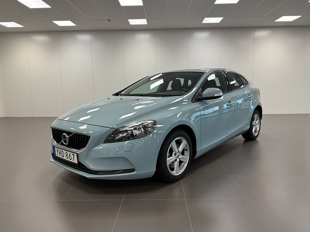 Volvo V40 T2 Kinetic -Fullservad -0,45L/mil -Parksensor bak