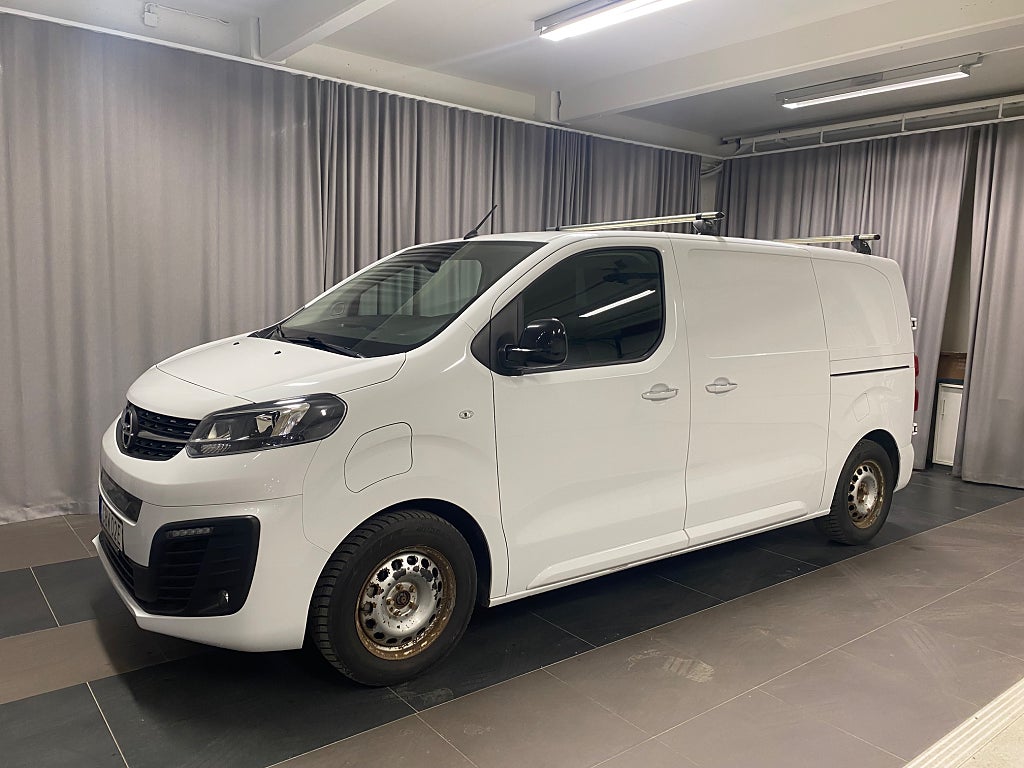 Opel Vivaro-e L2 75 kW drag, larm vinterhjul. SLÄPKÄRRA PÅ KÖPET