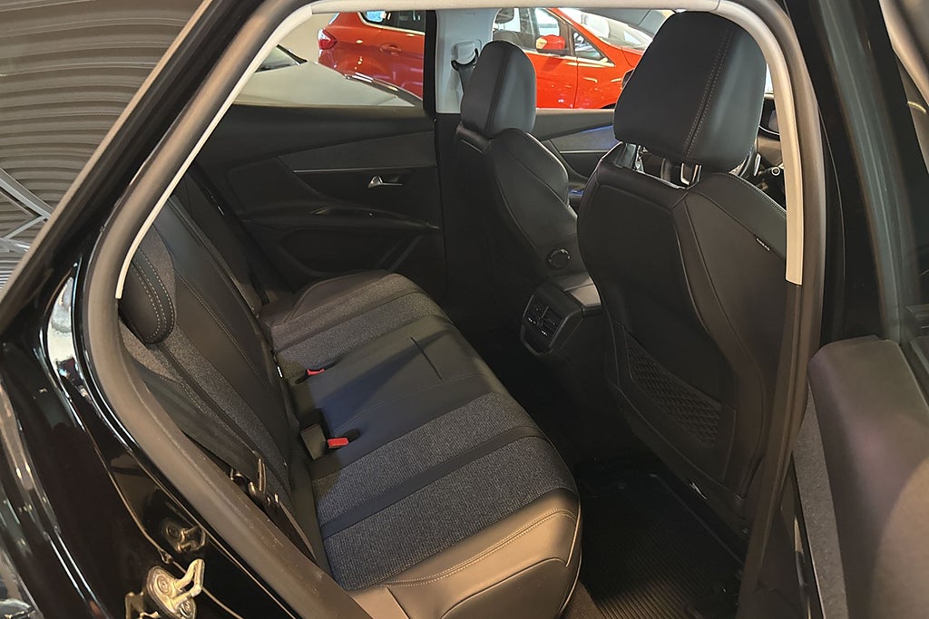 Peugeot 3008 HYBRID 224Hk Automat Navi V-hjul Drag Halvskinn miniatyr 13