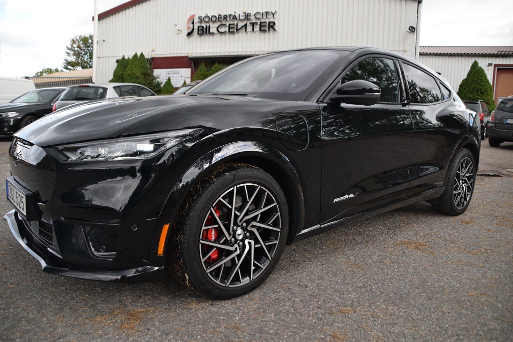 Ford Mustang Mach-E GT Panorama AWD 487HK 360 KAMERA 