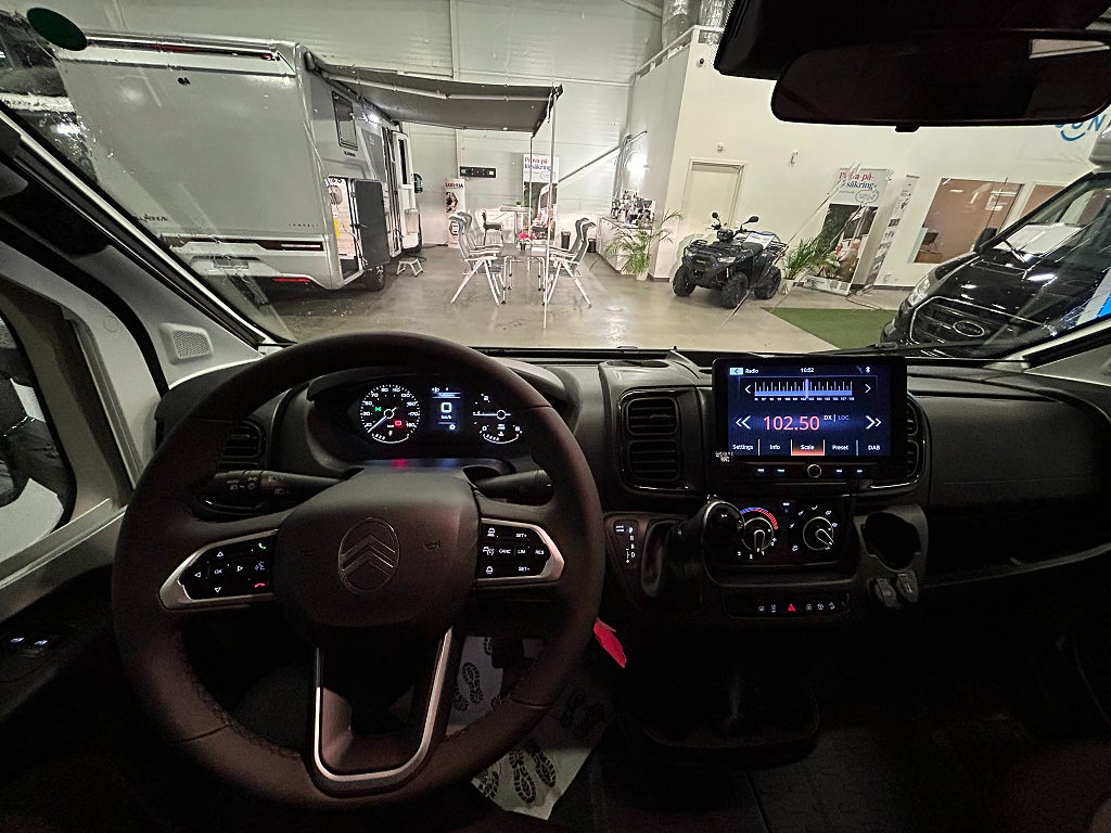 Adria Matrix Axess 670 SL / Taksäng / B-kort / Automat 140hk - Adria