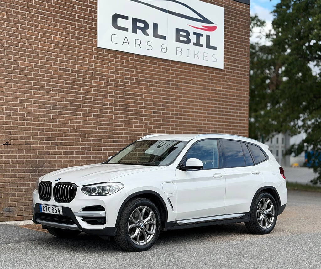 BMW X3 xDrive30e HiFi Parkeringsassist Rattvärme