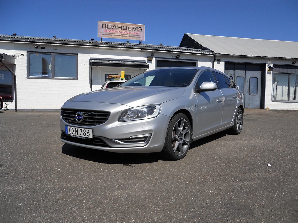 Volvo V60 D4 AWD Geartronic Ocean Race 