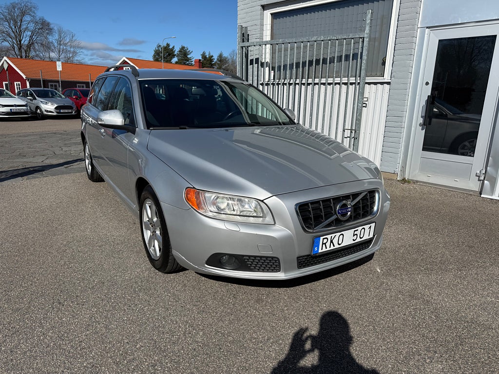 Volvo V70 1.6D DRIVe 109HK MOMENTUM / EN BRUKARE