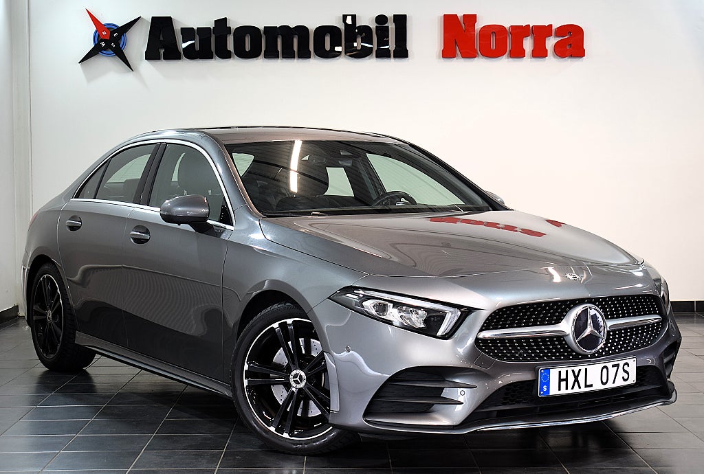 Mercedes-Benz A 220 4MATIC Sedan 7G-DCT AMG Line/B-Kam/Alcantara/Navi