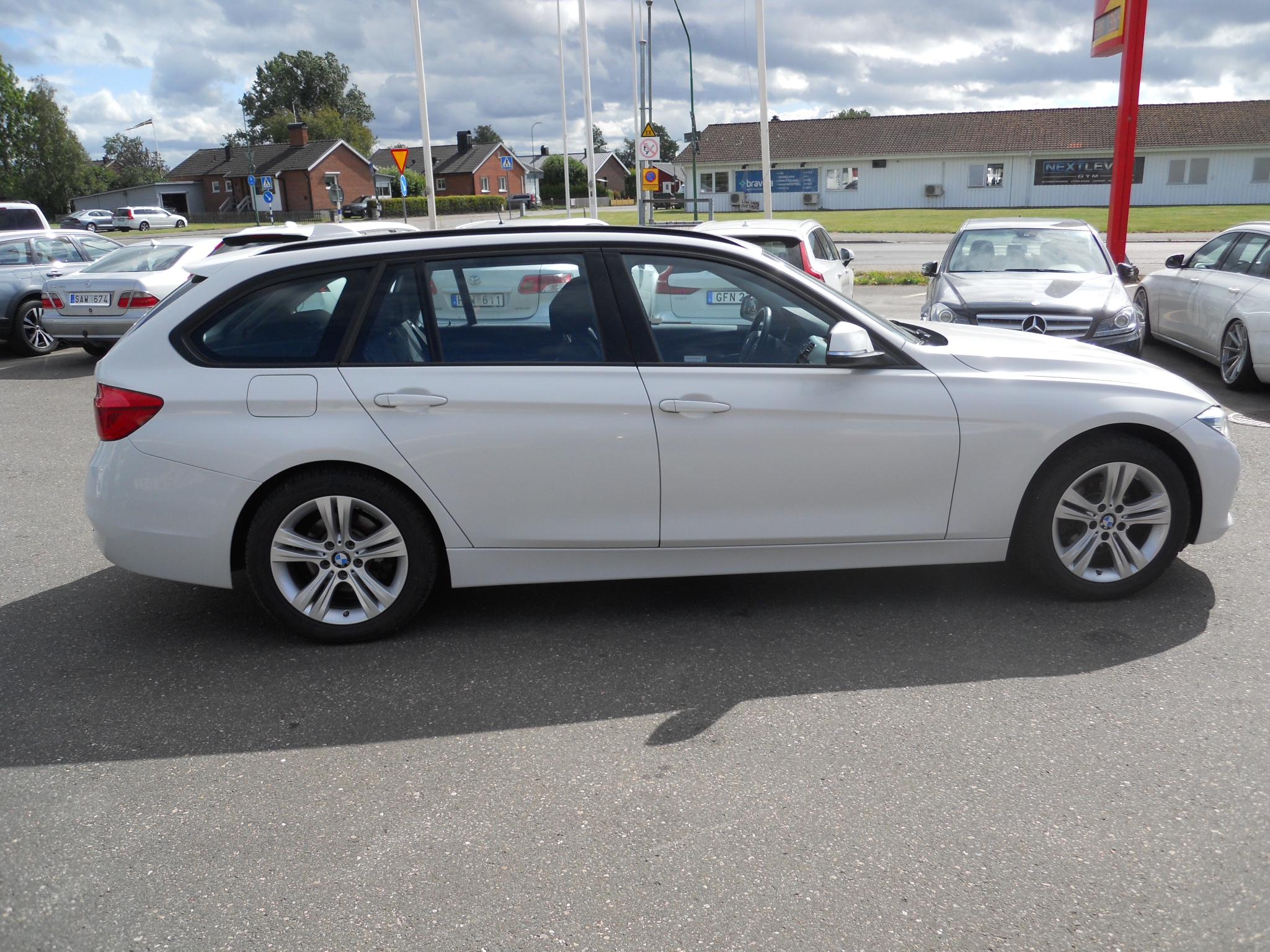 BMW 318 2016, bild 3/38