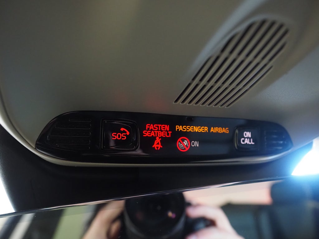 Volvo XC60 B4 AWD Geartronic Momentum 360° Pano Drag Navi Värm