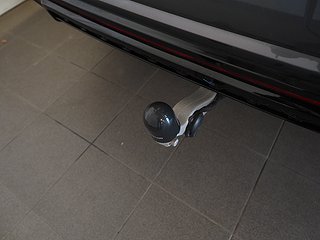 SUV Volkswagen Touareg 27 av 27