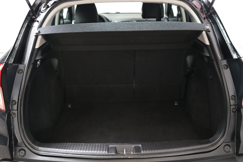 Honda HR-V 1,5 i-VTEC 131hk Elegance P-sensorer Drag Nyservad 2016