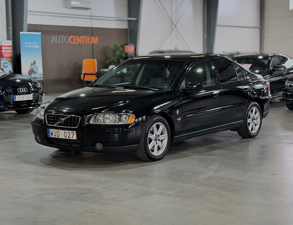 Volvo S60 2.5T Kinetic Kamrem Bytt 210hk