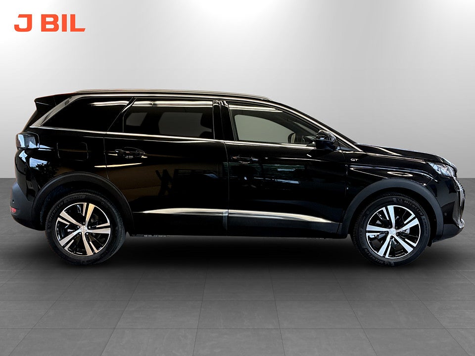 Bild på Peugeot 5008 GT 1.2 PT 130hk Aut 7-SITS B-KAMERA CARPLAY