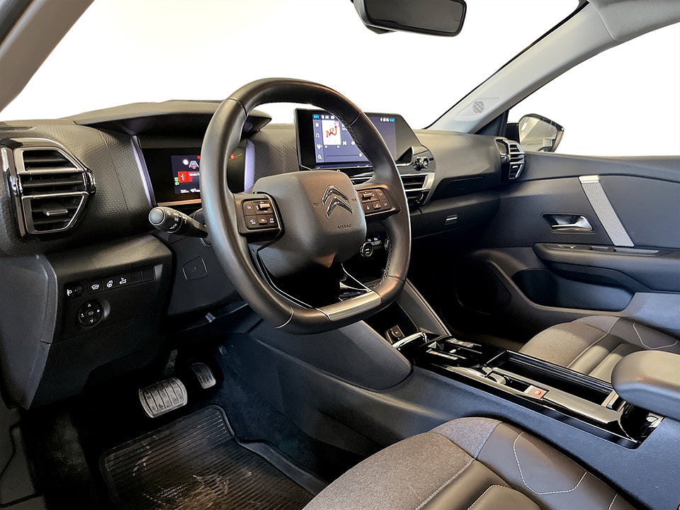 Bild på Citroën C4 X Shine 1.2 PT 130hk Aut 360-KAMERA RATTVÄRME