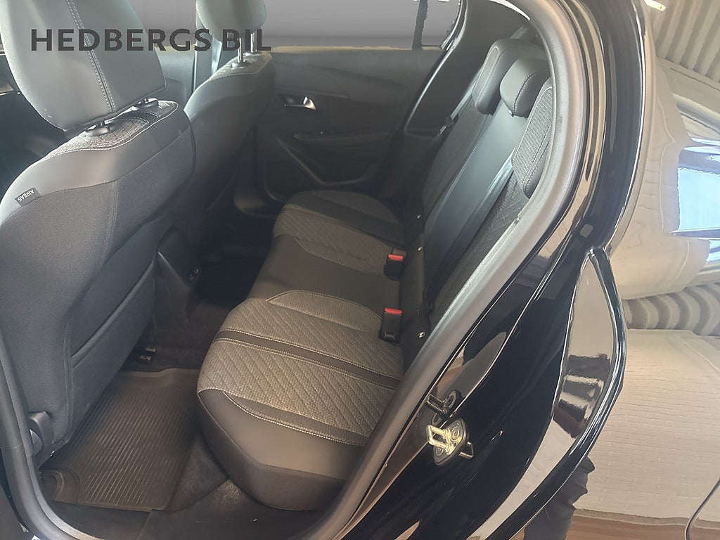 Peugeot 208 1.2 PT Allure 100HK thumbnail