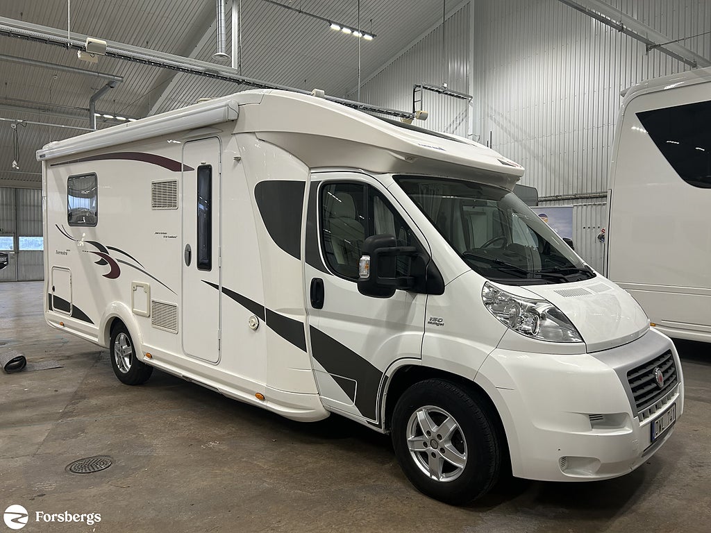Eura Mobil TT 710 QB / Queensbed / Taksäng