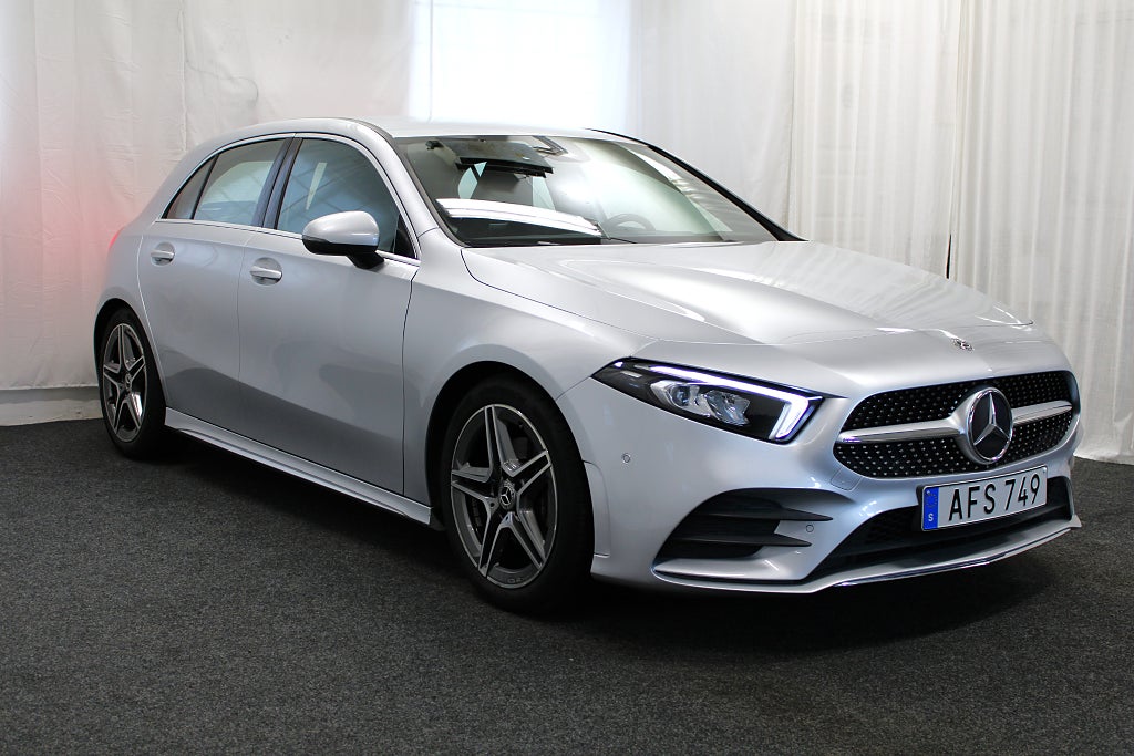 Mercedes-Benz A 200 7G-DCT AMG Line | Widescreen | Kamera | GPS | 163hk