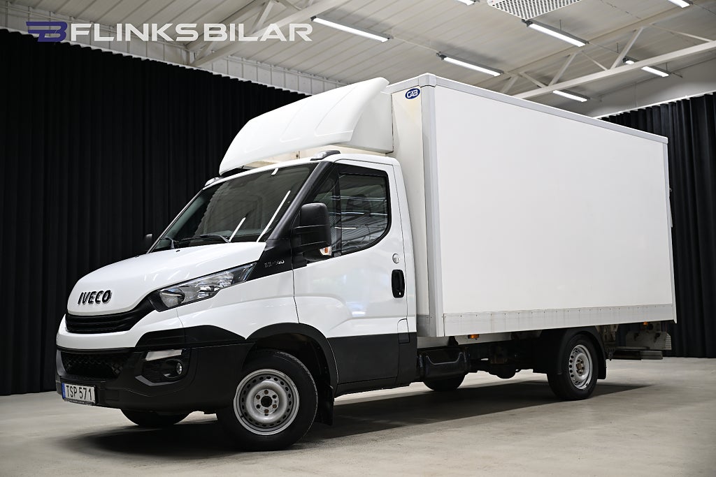 Iveco Daily 136HK Automat|Volymskåp|BG-Lyft|NyKamrem|Lastar1018kg