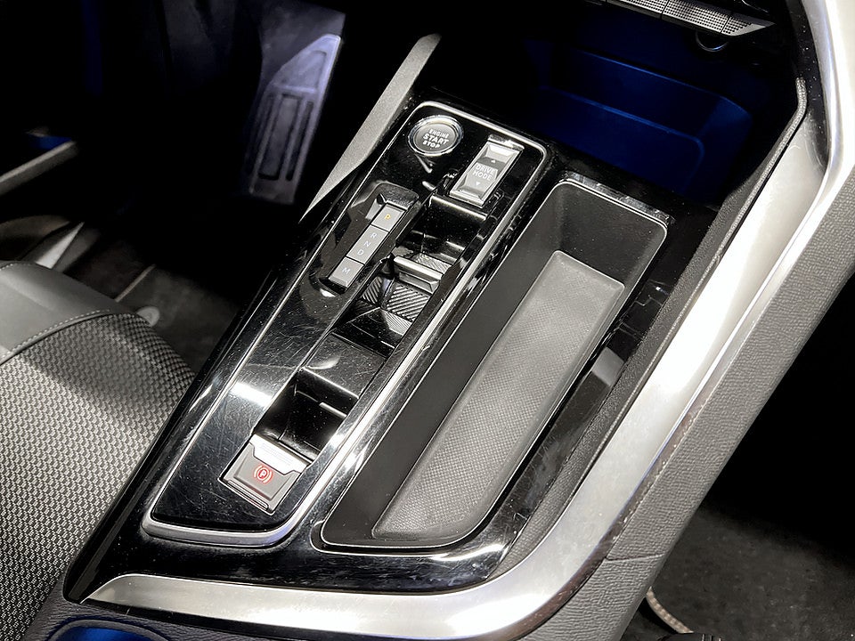 Bild på Peugeot 5008 GT 1.2 PT 130hk Aut 7-SITS B-KAMER CARPLAY