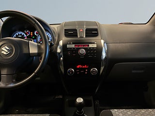 Suzuki SX4 1.6 DOHC 16V VVT 4×4 SoV-Däck/P-Sens/MoK-Värmare – bild 11