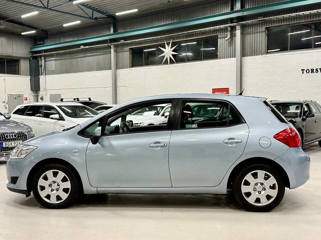 Toyota Auris 5-dörrar 1.6 Dual VVT-i Vinterhjul Hemleverans - miniatyr 2