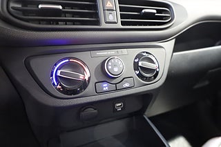 Halvkombi Hyundai i10 18 av 23