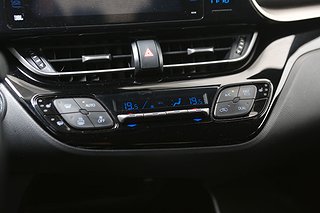 SUV Toyota C-HR 20 av 23