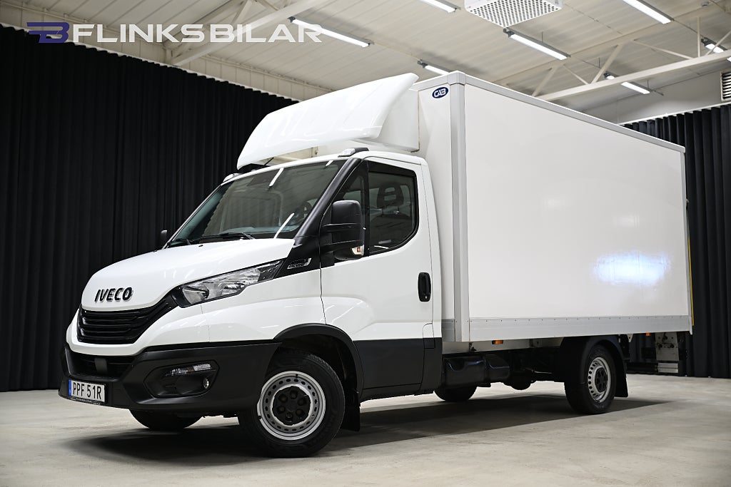 Iveco Daily 136HK Automat|Volymskåp|BG-Lyft|Sidodörr|Lågmil|Leasbar