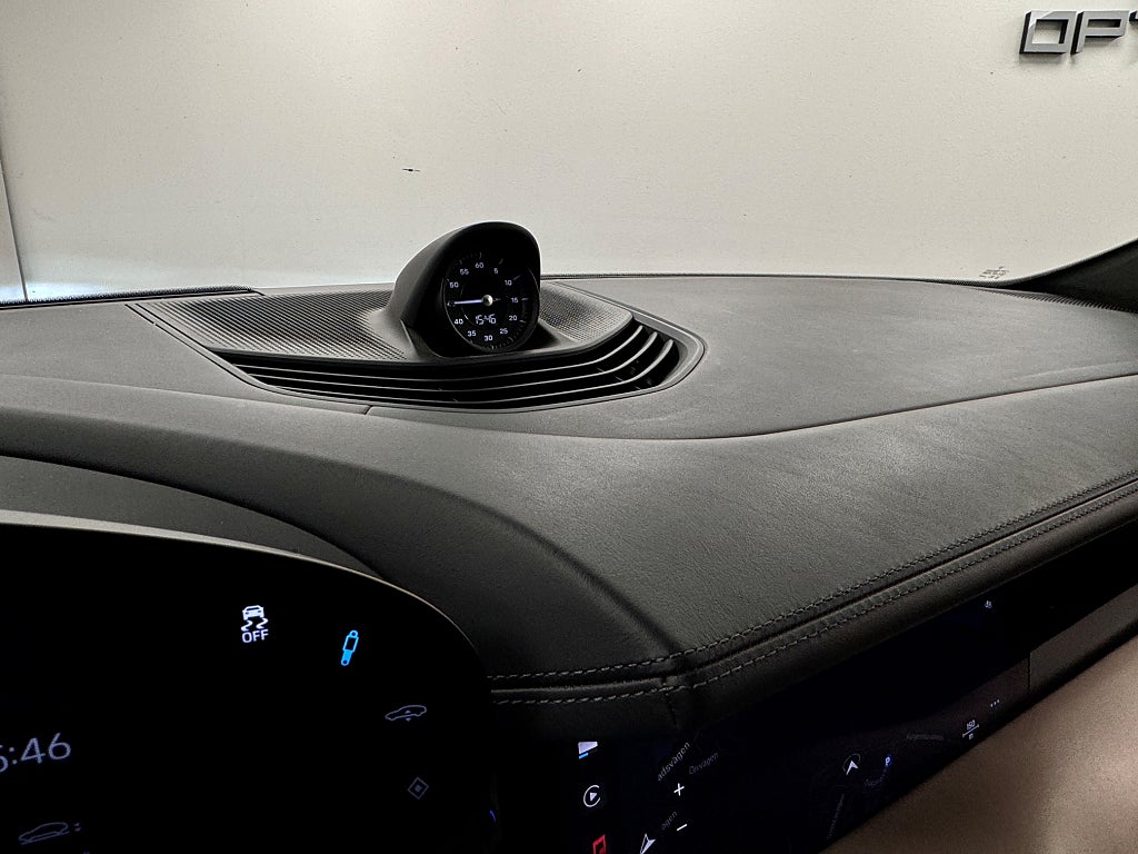 Porsche Taycan 2020 - miniatyr 12