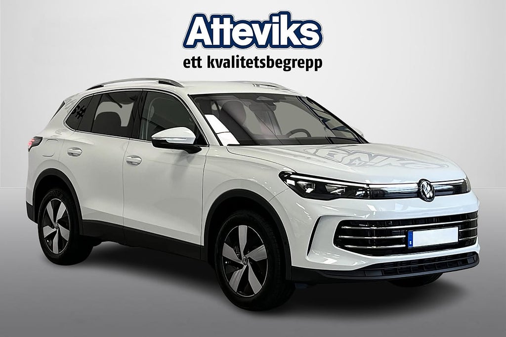 Volkswagen Tiguan eHybrid 204hk DSG Edition Drag/Elbaklucka/Kamera