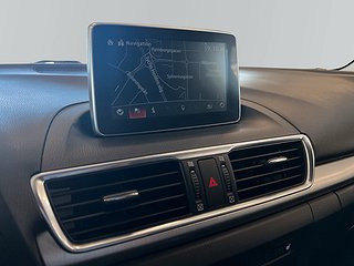 Mazda 3 Sport 2.2 SKYACTIV-D OPTIMUM/NAV/Värmare/Bose/HuD
