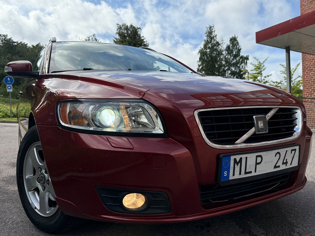 Volvo V50 1.8F 125HK Drag Xenon Värm Besiktigad 