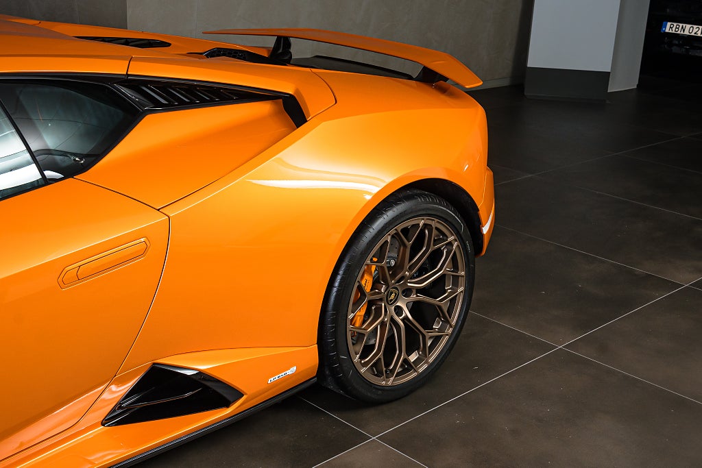 Gallery image 14 of 17