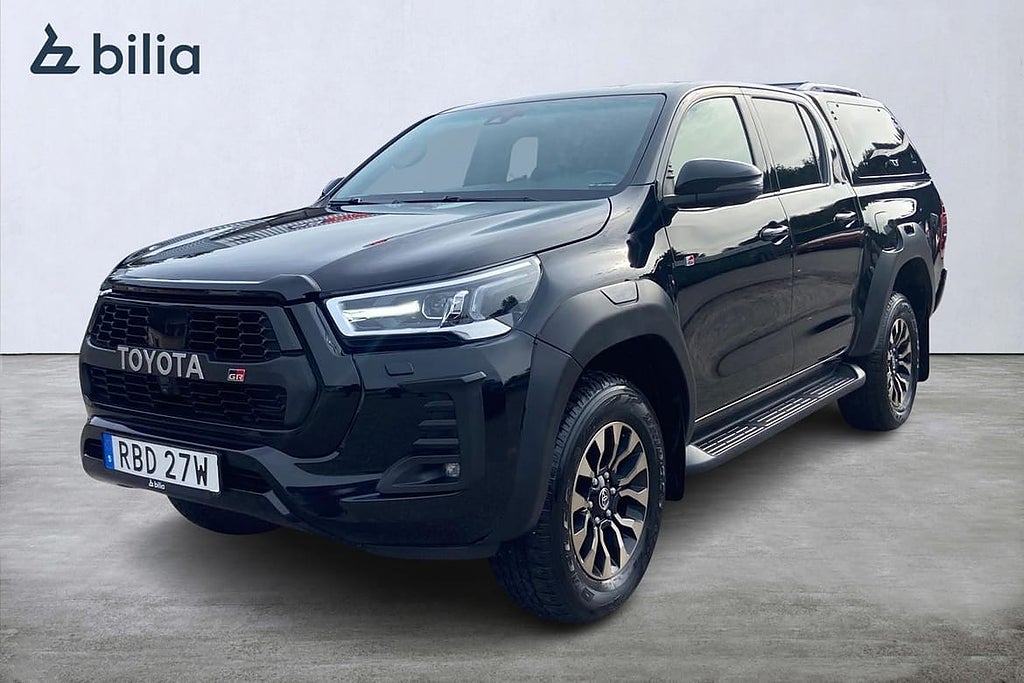Toyota Hilux 2,8 GR SPORT 4WD KÅPA DRAGKROK
