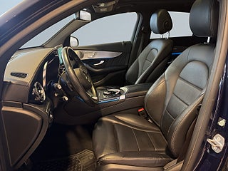 Mercedes-Benz GLC250 d Coupé 4M AMG Line Drag 360° Dvärmare Navi HuD S&V-däck – bild 7