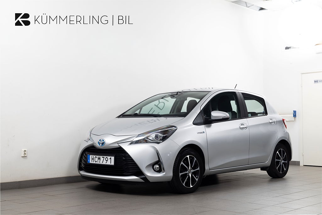 Toyota Yaris Hybrid e-CVT Touch & Go Edition Navi/B-kamera
