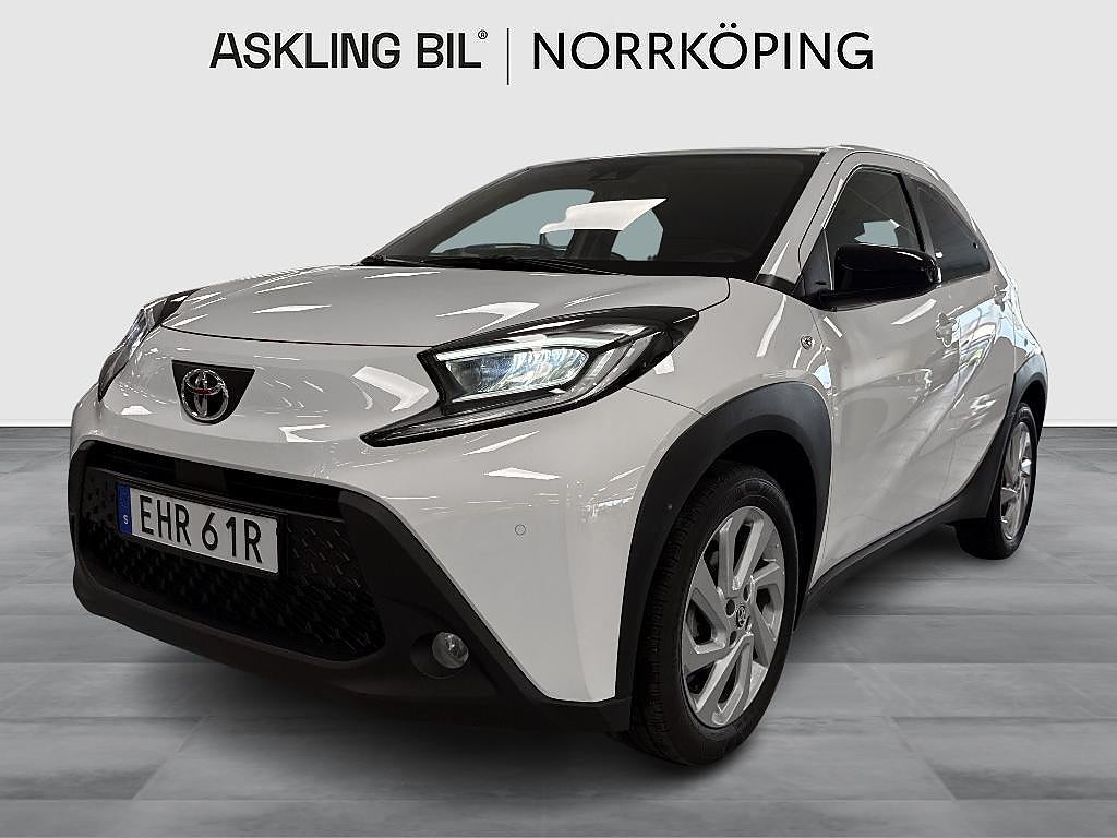 Toyota Aygo X 1.0 VVT-i Play Comfort Style Pack 72hk P-sensorer f+b 
